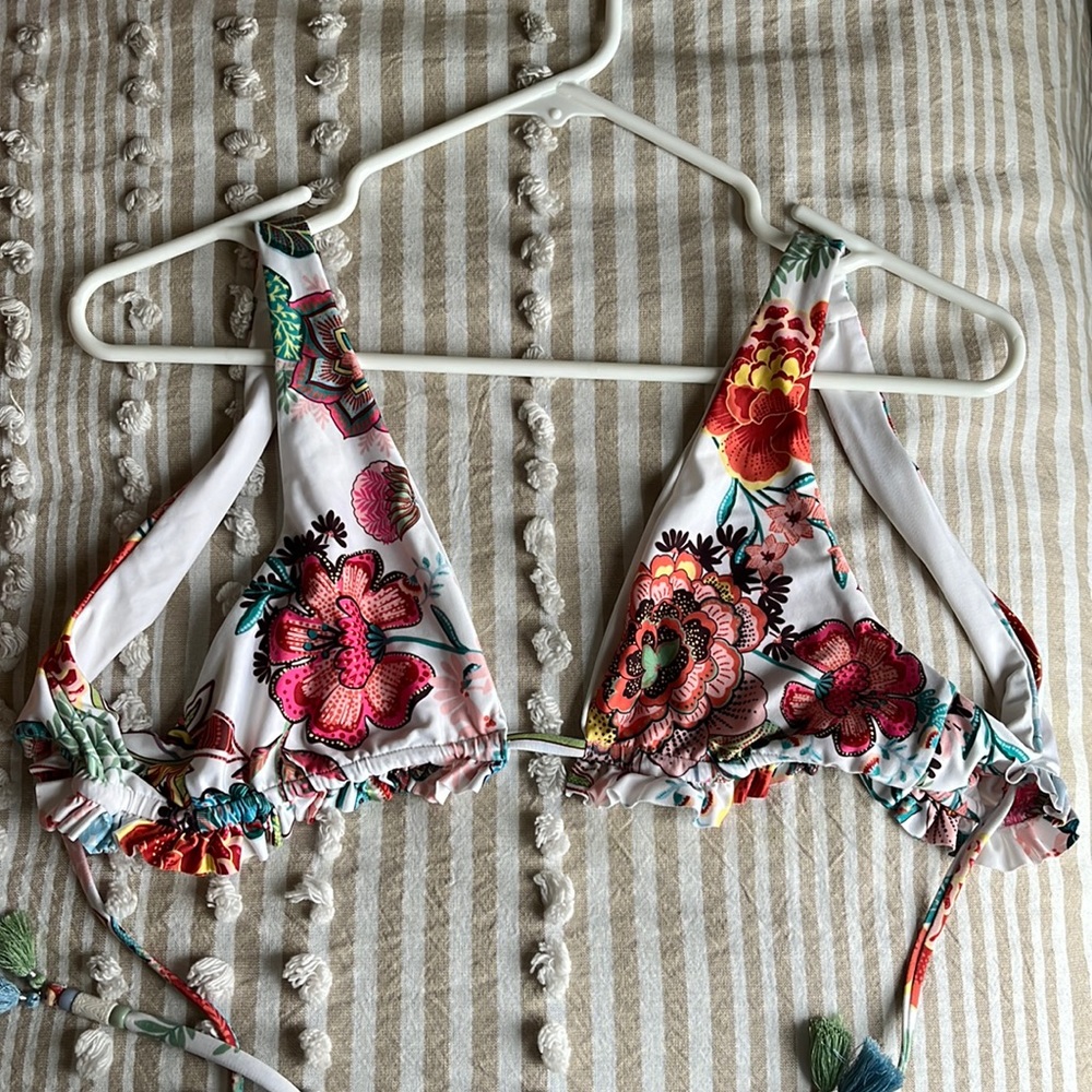 Isabella Rose multi color bathing suit top!